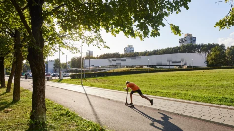 Slangen+Koenis-Cloud-Lazdynai swimmingpool-┬®Norbert Tukaj-0994